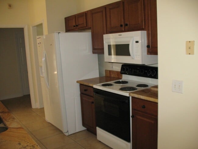 Building Photo - 8055 SW 134 Loop