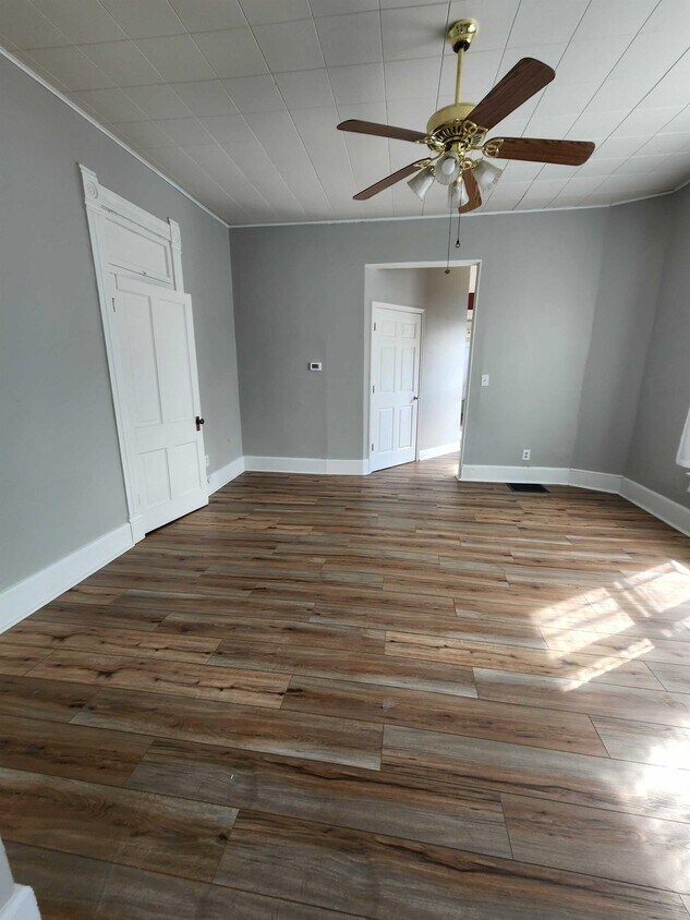 1107 Ave F Unit 1107 Lower, Fort Madison, IA 52627 Room for Rent in