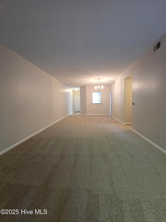 Building Photo - 723 Bragg Dr