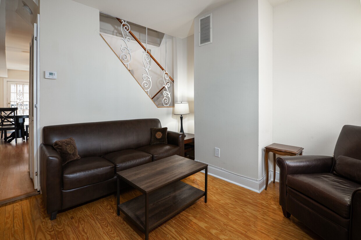 Living room - 2225 Lamley st