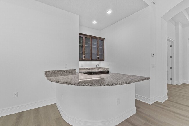 Foto del edificio - 8287 Lost Creek Ln