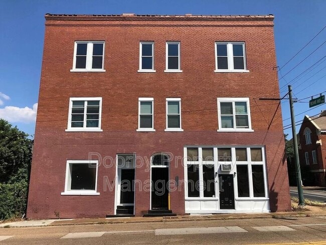 Building Photo - 1815 Bailey Ave