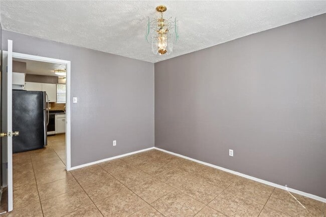Building Photo - 11610 Hillcroft St