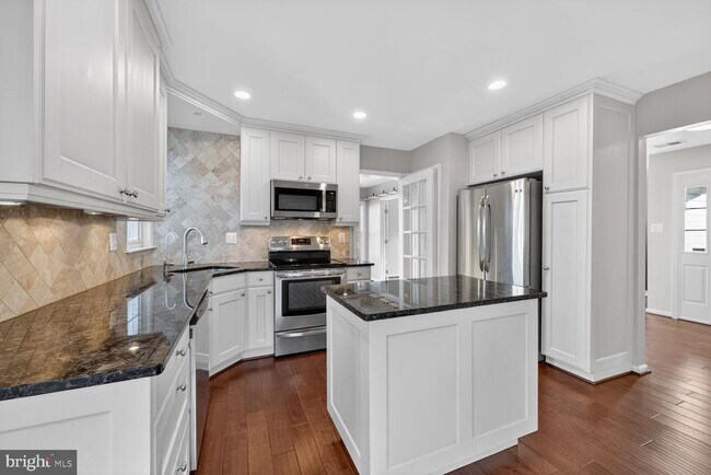 Foto del edificio - 12592 Rock Ridge Rd