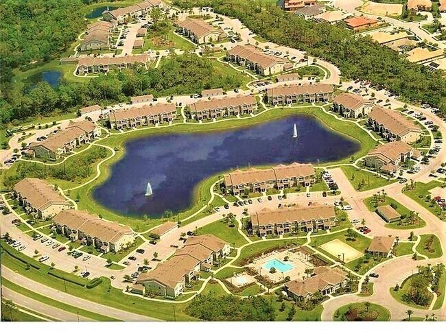 Building Photo - 8804 Manor Loop