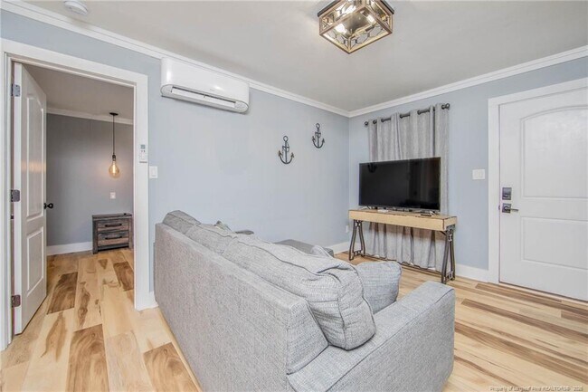 Foto del edificio - 6391 Bingham Pl