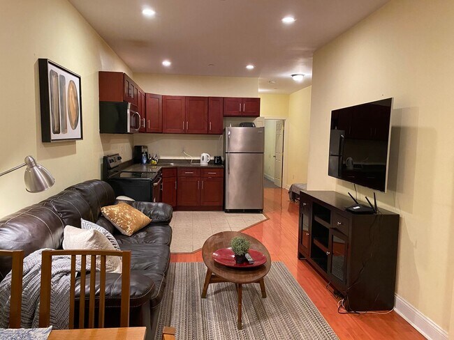 Foto del edificio - 676 N 33rd St
