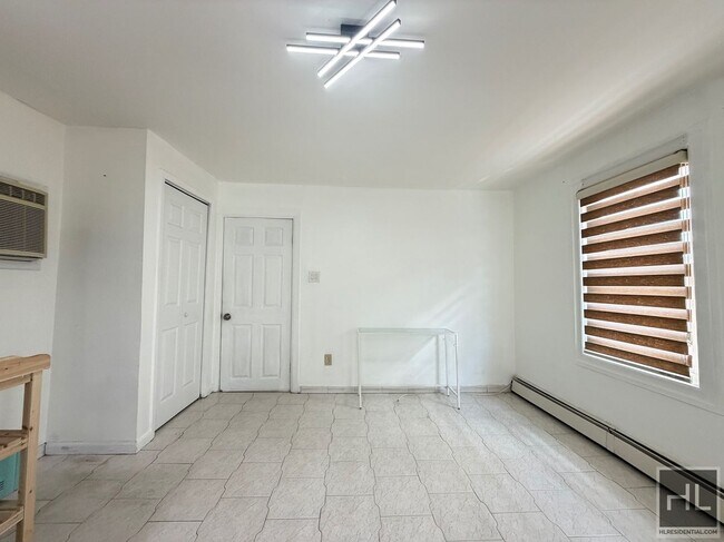 Building Photo - 163rd Rd
