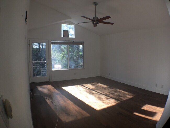 Building Photo - Gated Community at Canyon Lakes