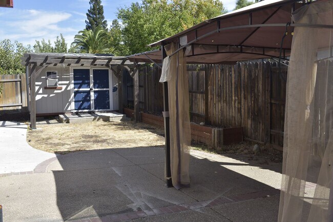 Foto del edificio - 9153 Palmerson Dr