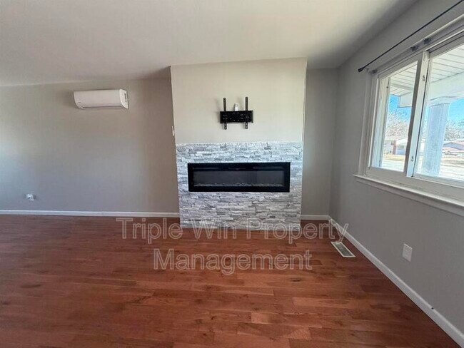 Foto del edificio - 5243 Ville Maria Ln