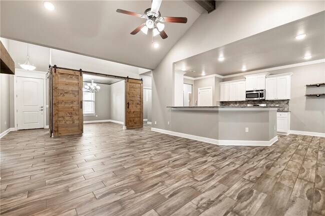 Foto del edificio - 4402 SW Alfalfa Ave