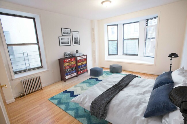 Foto del edificio - 3810 Broadway