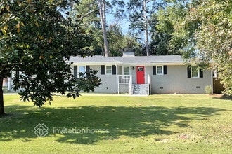 Building Photo - 190 Pineview Dr