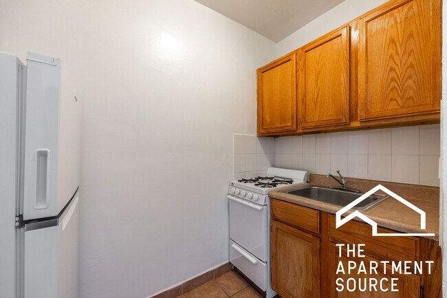 Photo - 1135 W Lunt Ave (Chicago, IL) Apartment