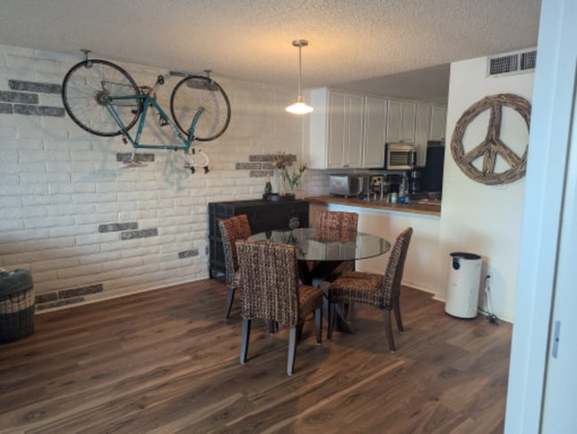 Foto del edificio - 4354 N 82nd St