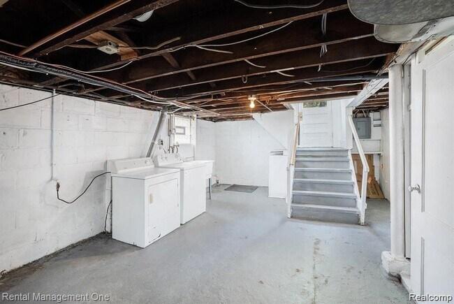 Foto del edificio - 838 Pinecrest Dr