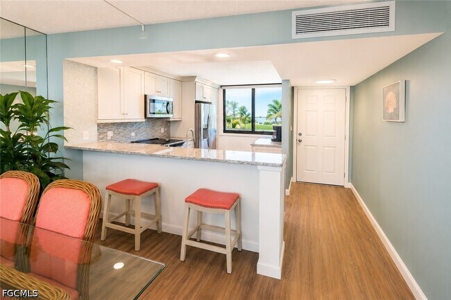 Foto del edificio - 4203 Bay Beach Ln