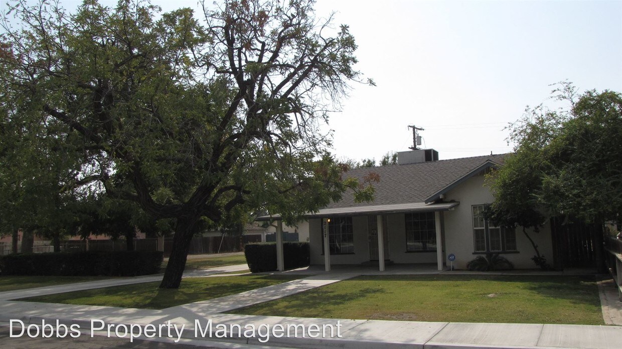 Primary Photo - 2117 Bank St