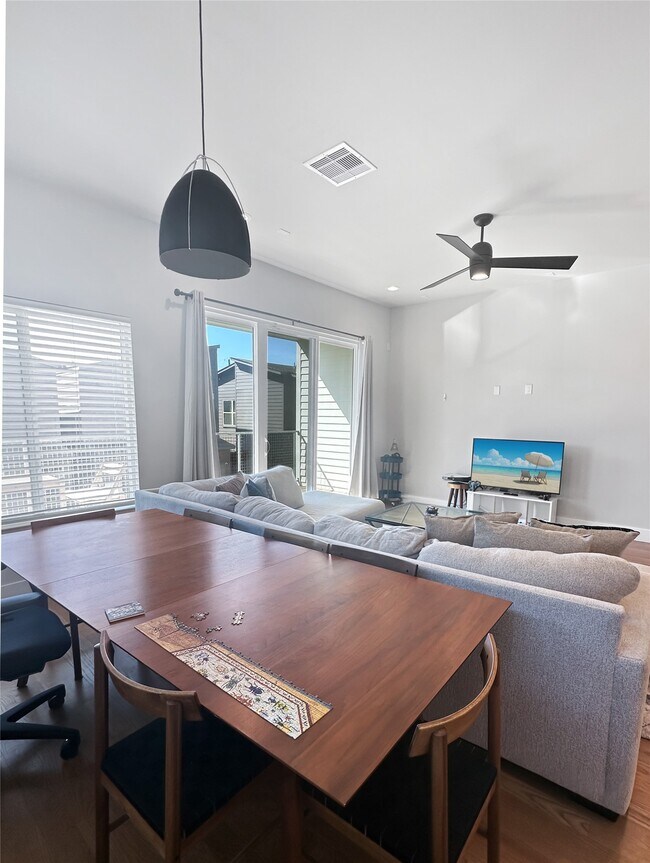 Foto del edificio - 4702 Oats St