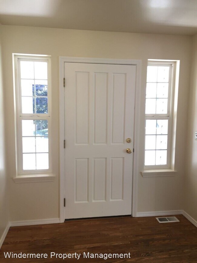 Building Photo - 3 br, 2.5 bath House - 26233 Montera Loop