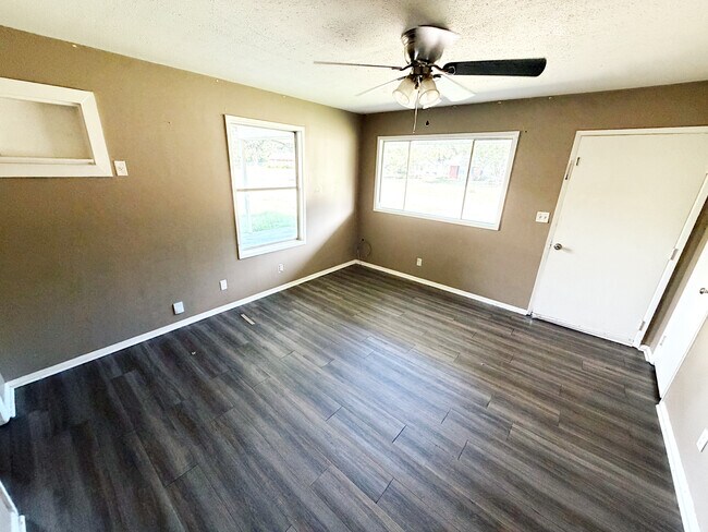 Building Photo - 501 Wynhurst Ct