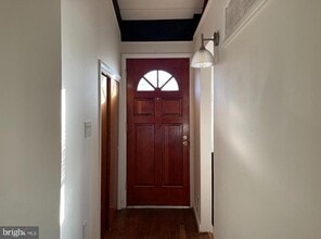 Building Photo - 6704 Old Chesterbrook Rd