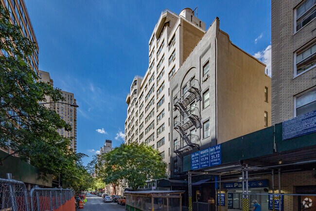 Building Photo - The Eastbrook