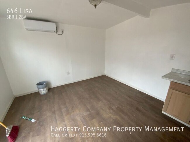 Foto del edificio - 646 Lisa-