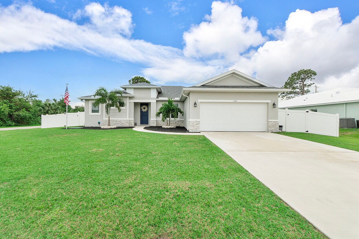 Foto principal - 1102 SW Calmar Ave