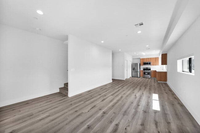 Building Photo - 11516 Victory Blvd