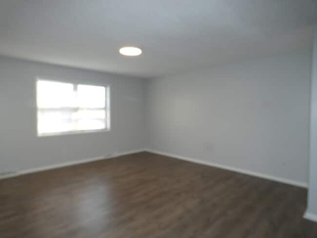 Building Photo - 5220 NE 57th St