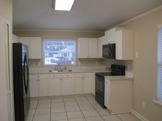 Foto del edificio - 1127 Hidden Cove Cir S