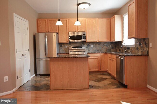 Building Photo - 9505 Brigadoon Ln