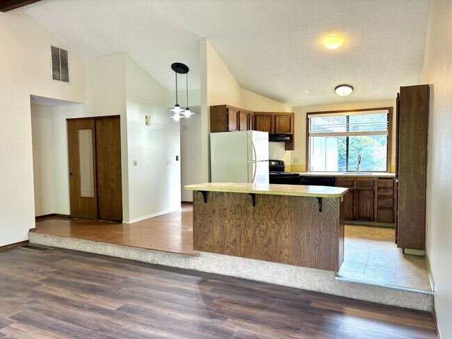 Foto del edificio - 14273-14275 SW Daphne St