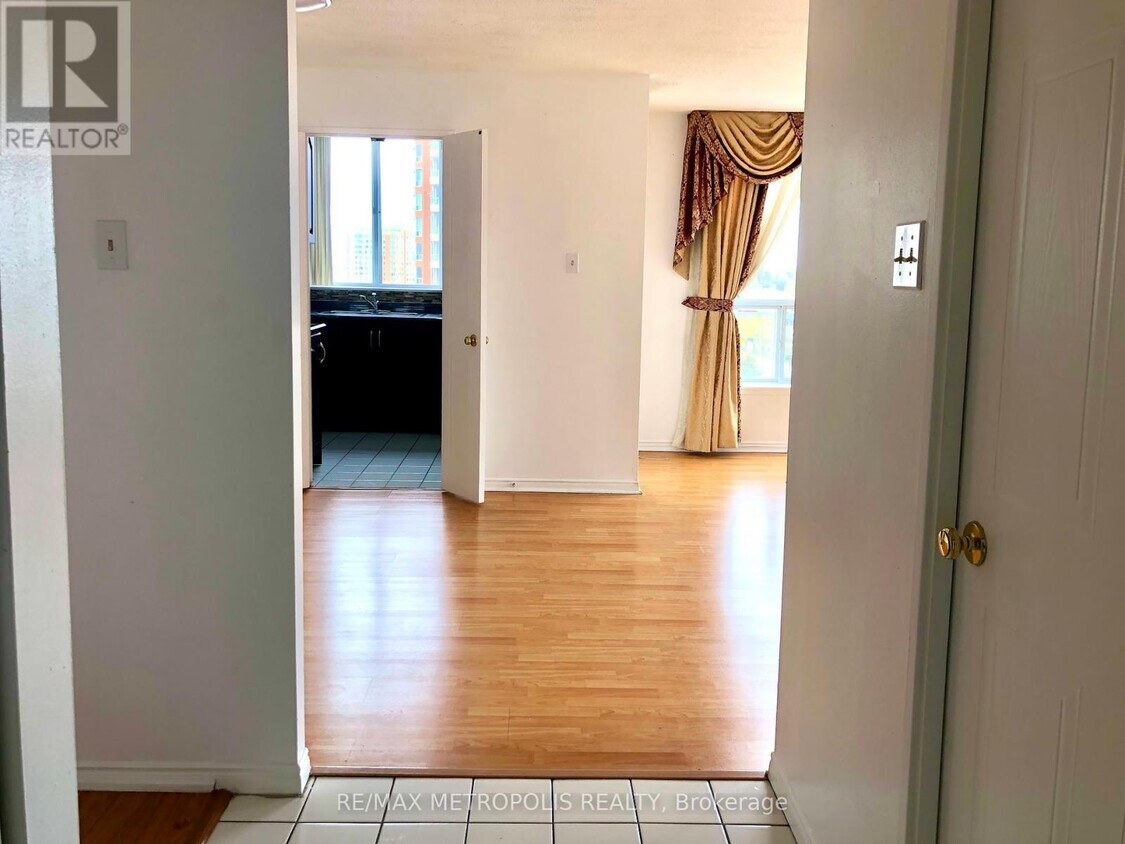 Photo principale - 430-430 McLevin Ave