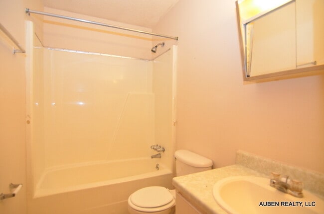 Building Photo - 2311 Walden Dr