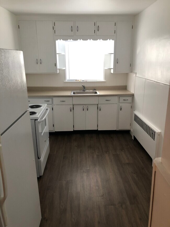 Kitchen - 2129 Church St