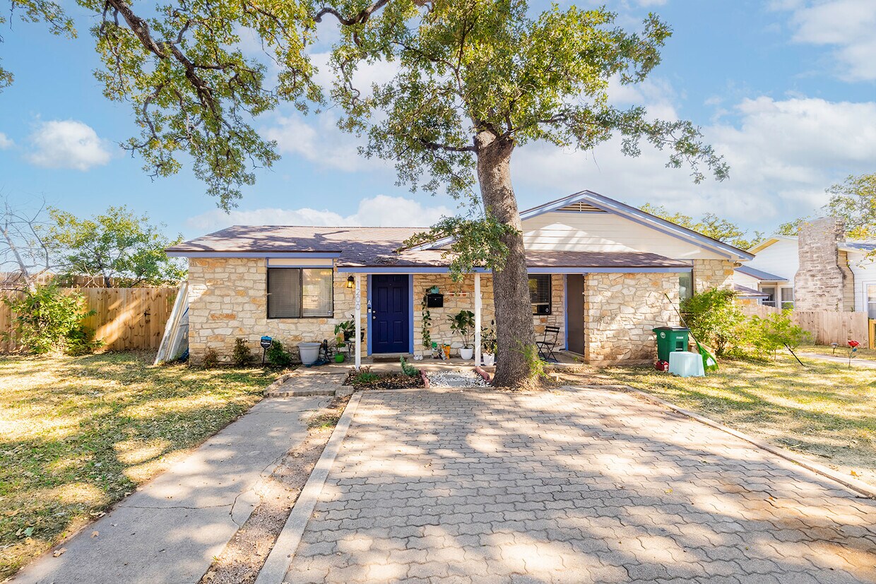1200 Crestwood Rd, Austin, TX 78722 House Rental in Austin, TX