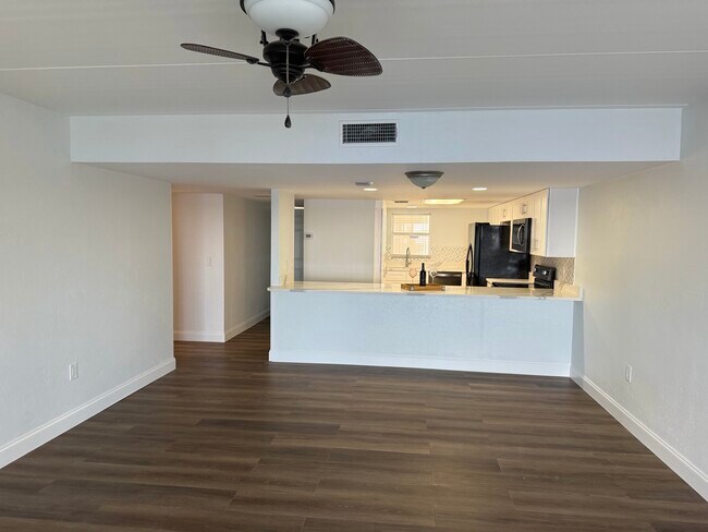 Foto del edificio - 3131 S Ridgewood Ave