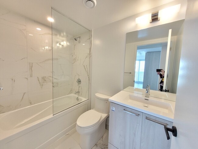 Bathroom - 195 Commerce St