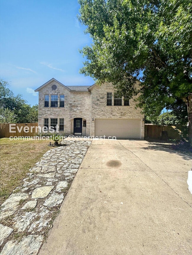 Building Photo - 1401 Balsam Way