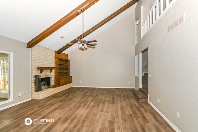 Building Photo - 6204 Lansbrook Ct