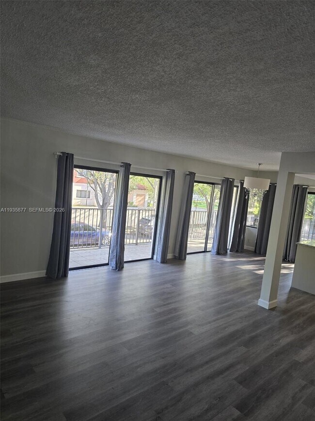 Foto del edificio - 4705 SW 62nd Ave