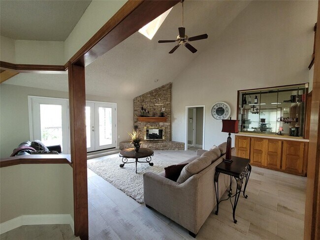 Foto del edificio - 8516 Fairway Dr