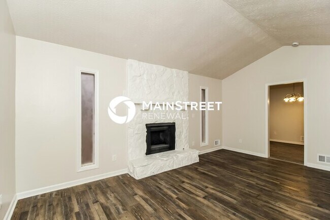 Foto del edificio - 4 Bedroom Pet-Friendly Home in DOUGLASVILLE, GA with Main Street Renewal