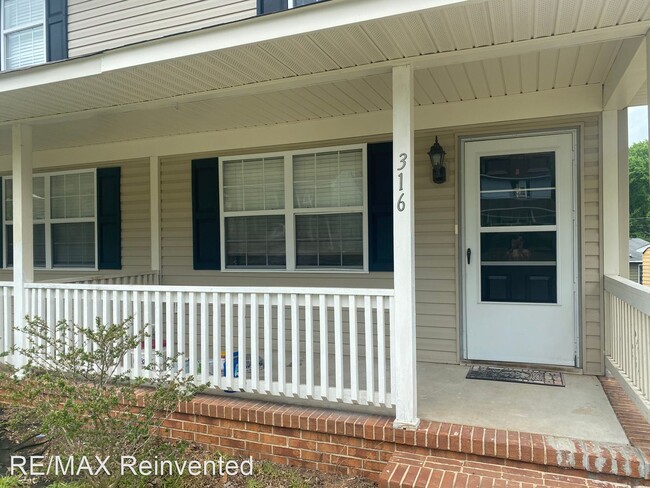 Building Photo - 2 br, 1.5 bath House - 316 LAKE AVE