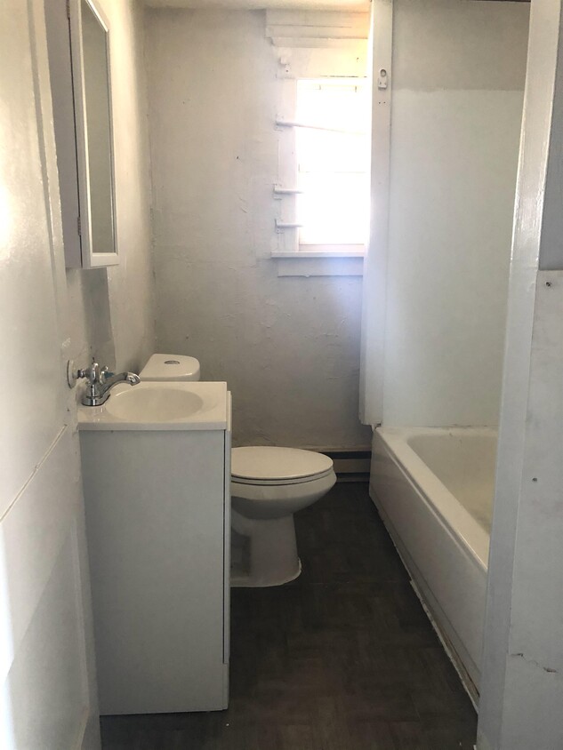 Foto del edificio - 1491 Chippewa Ave