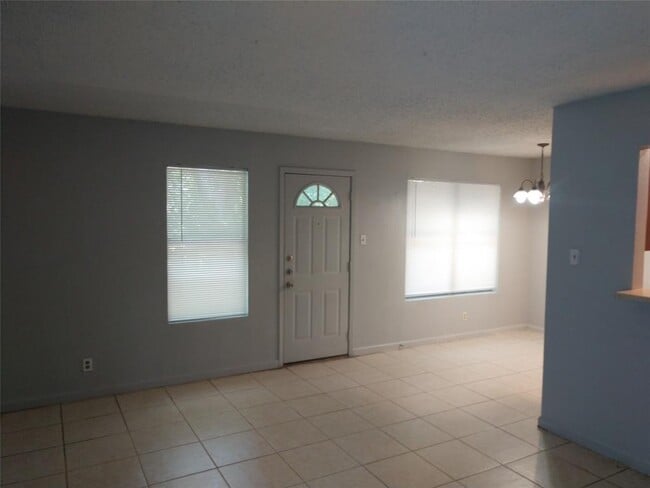 Building Photo - 6105 Conti Ct