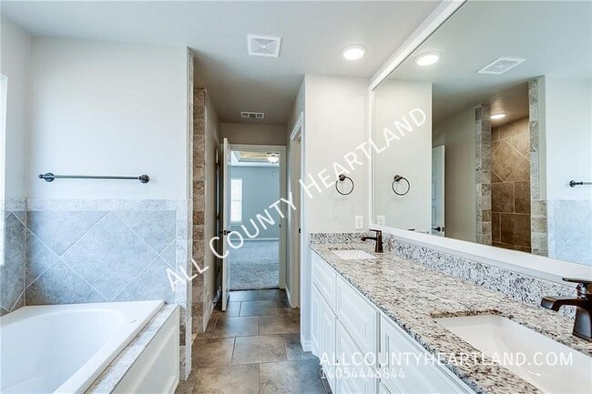 Building Photo - 7924 Mimosa Dr